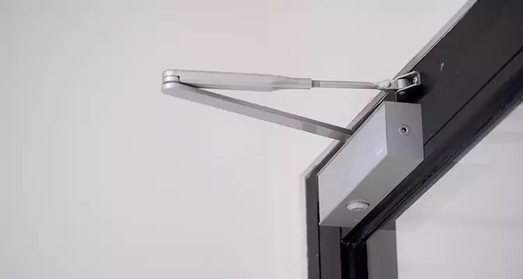 Screen Door Closer Installation in Pembroke Pines, FL