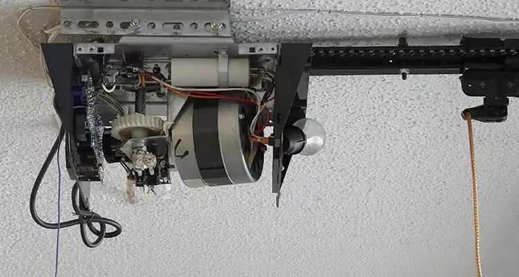 Emergency Garage Door Opener Repair in Pembroke Pines, FL