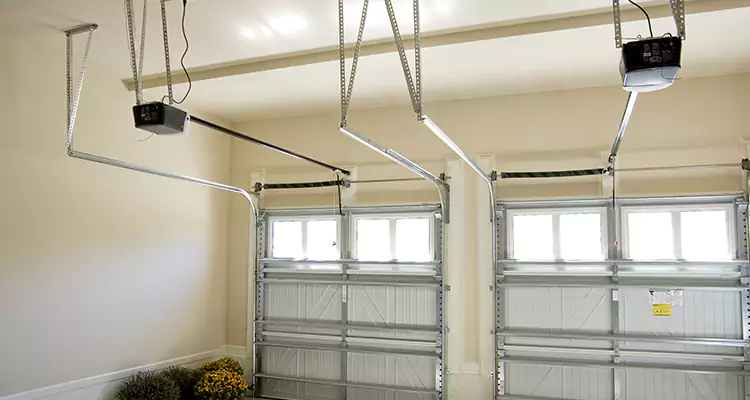 Residential Emergency Garage Door Repair in Pembroke Pines, FL