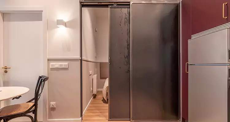 We Fix Closet Sliding Door in Pembroke Pines, FL 