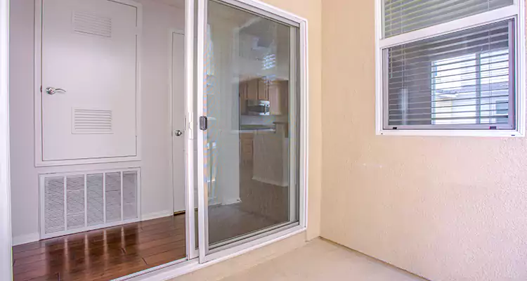 Sliding Screen Door Track Repair in Pembroke Pines, FL