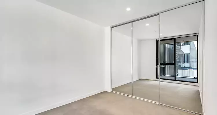 Why Homeowners Choose Us for Sliding Mirror Door Replacement in Pembroke Pines, FL