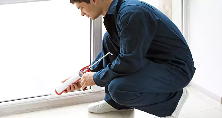 Window Glass Caulk Repair in Pembroke Pines, FL