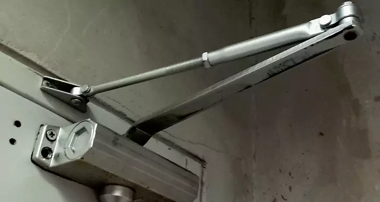 Door Closer Parallel Arm Installation in Pembroke Pines, FL