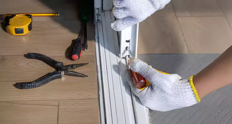 Closet Sliding Door Track Repair in Pembroke Pines, FL