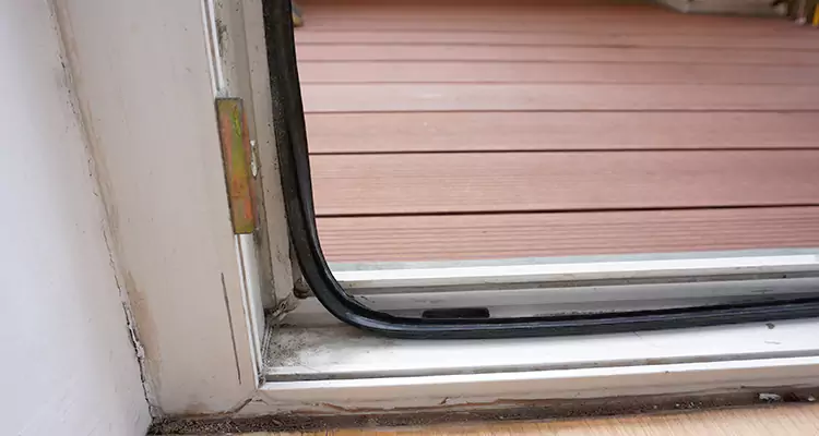 Repair Patio Doors Leaking at Bottom in Pembroke Pines, FL